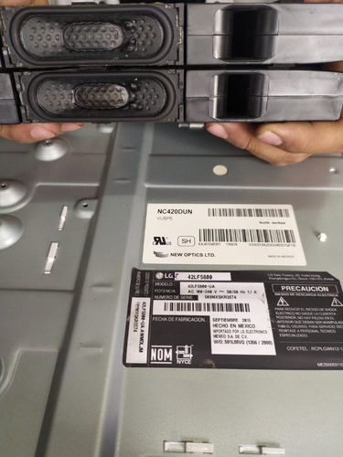 Bocinas Para Tv Lg 42lf5800 (pieza Original) Pantalla 2 (Usado)