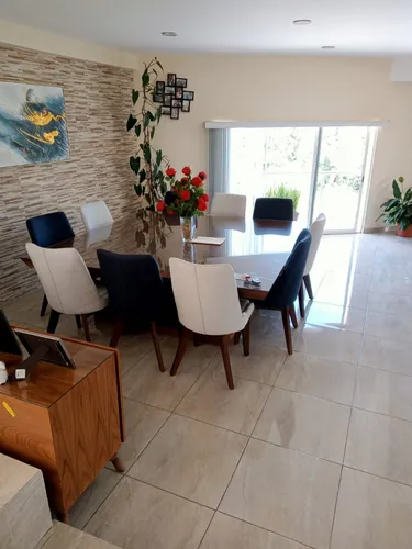 Casa En Venta De 717m2 Con 4 Recamaras En Zona Esmeralda Atizapán Edomex.