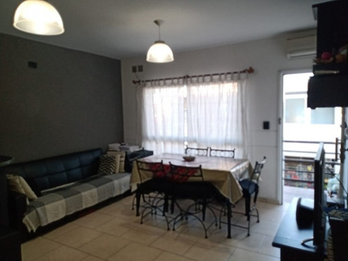 Imagen 2 de 11 de Departamento En Venta En Villa Luzuriaga