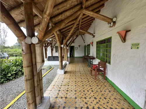 Se Vende Finca Hotel Cerca Al Parque Del Café Pueblo Tapao Quindio