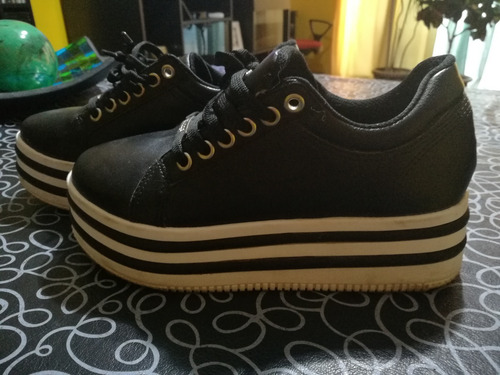 Zapatillas De Nena Con Plataforma Talle 35 Marca Savage
