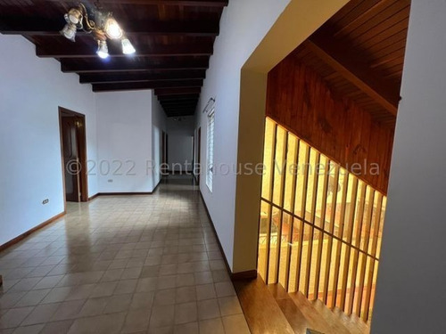 Imagen 6 de 16 de Mayerling Gonzalez Bm Vende Casa Mls #22-27856