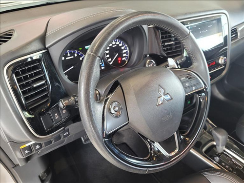 Mitsubishi Outlander 3.0 Mivec v6 Hpe-s Awd
