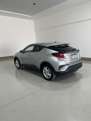 Imagen 2 de 12 de Toyota C-hr Hv 1.8 Ecvt 2022