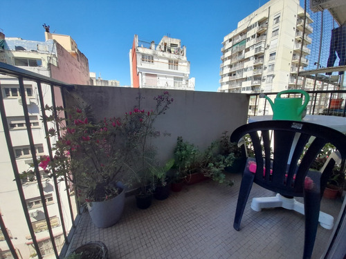Imagen 11 de 15 de Muy Buen Dpto 2 Amb Al Frente Con Balcon. Excelente Ubicacion. Venta Directa!!!!!