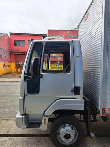 Ford Cargo 815 E Unico Dono Baixo Km Ano 10 Com Bau