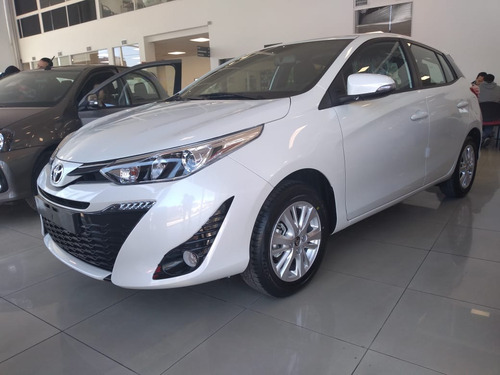 Imagen 2 de 14 de Toyota Yaris 1.5 107cv Xls 5 P Mt