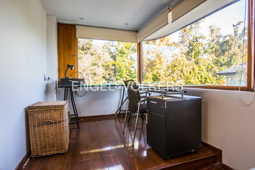 Casa En Venta San Carlos De Apoquindo / Paseo Los Domínicos