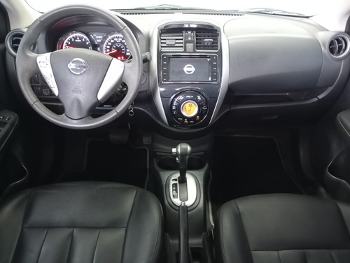 Nissan Versa 1.6 16V FLEXSTART UNIQUE 4P XTRONIC