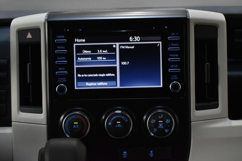 Imagen 11 de 21 de Toyota Hiace Commuter 2.8 Tdi 6at 14a 2022 - Car Cash
