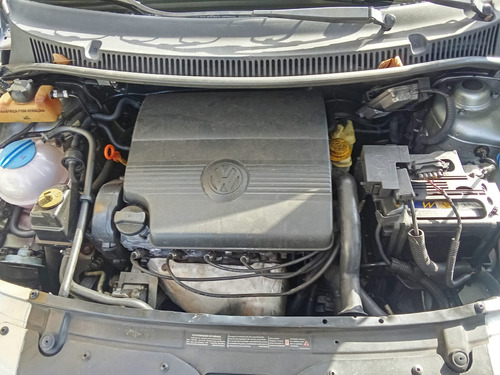 Volkswagen Fox 1.0 Trend Total Flex 5p