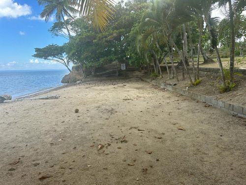 En Samaná, Republica Dominicana, Villas Listas Para Mudarse, 1 Habitación, Sala, Comedor, Cocina, Terraza Techada Y Patio En El Residencial Bahía De Los Dioses!