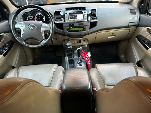 Toyota Hilux SW4 3.0 SRV 4X4 16V TURBO INTERCOOLER DIESEL 4P AUTOMÁTICO