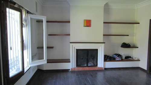 Imagen 6 de 21 de Casa De Estilo Francés 4 Ambientes Garage Dos Autos En Residencial Exclusivo