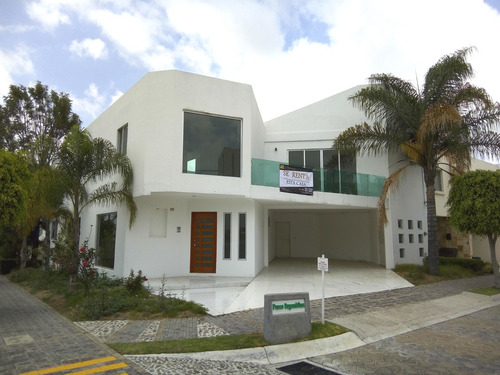 Casa En Venta En   Angelópolis, Puebla Aa28