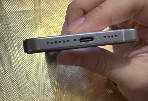 Celular iPhone 15 Pro Max De 1 Tb,color Titaneo (Usado)