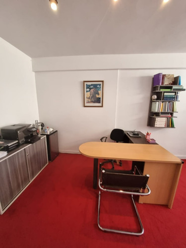 Imagen 4 de 6 de Oportunidad! Por Viaje Al Exterior// Venta Oficina Microcentro