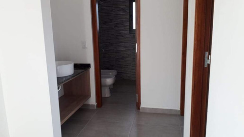 Casa De 3 Dormitorios En Venta En La Estanzuela La Calera
