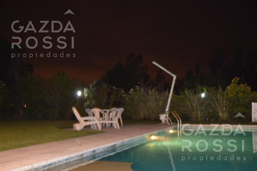 Imagen 6 de 18 de Impecable Propiedad De Amplios Ambientes A La Venta En Club De Campo El Lauquen!