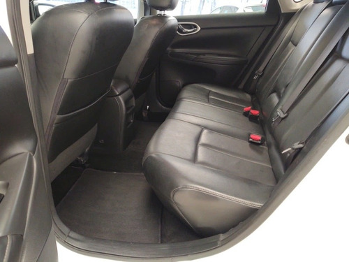 Imagen 10 de 15 de Nissan Sentra 2018 1.8 Exclusive At Cvt