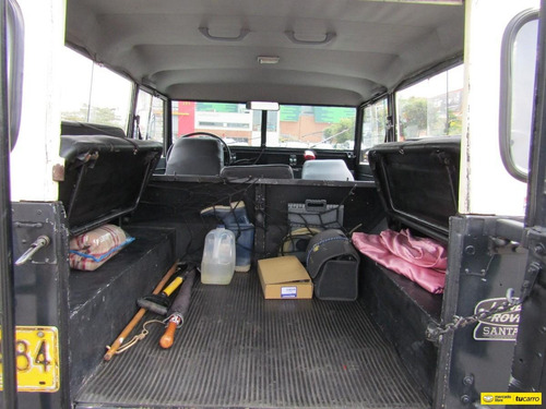 Land Rover Santana 88