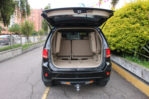 Toyota Fortuner 3.0 Sr5 Diésel 4x4 At