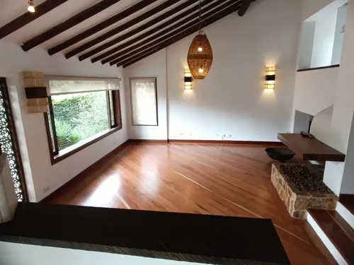 Casa En Arriendo Ubicada En Rionegro Sector Llanogrande (16007).