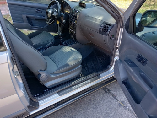 Imagen 9 de 22 de Fiat Strada 1.6 Adventure Cd Pack Top Locker 2018