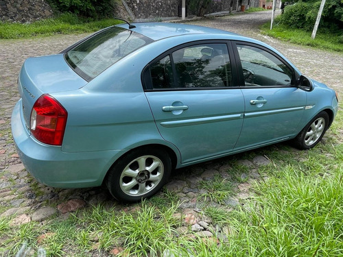 Chrysler Dodge Attitude Gls Equipado Automático 4 Cilindros