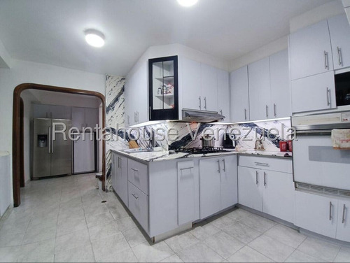 Estupenda ,amplia Y Ventilada Casa De 2 Niveles , En Venta Ubicada En La California Sur 25-17337