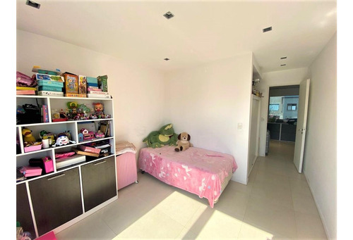 Impecable Casa 5 Ambientes. Digna De Ver