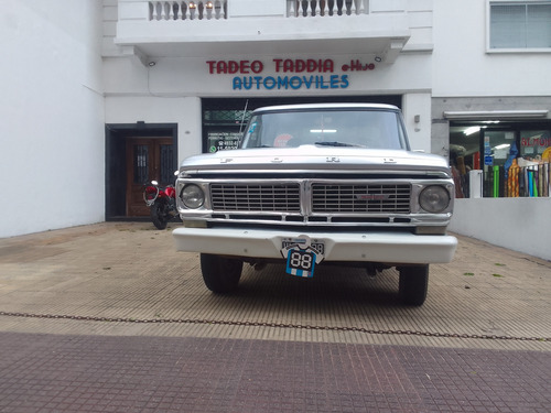 Ford F-100 PUNTA DE DIAMANTE