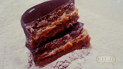 Alfajores De Chocolate Premium! Regir!artesanales! Delicia
