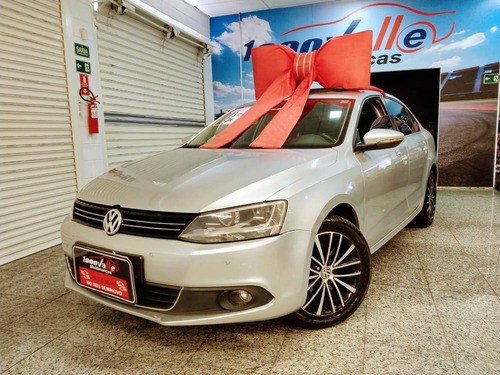Volkswagen Jetta 2.0 Tsi Highline 200cv Gasolina 4p