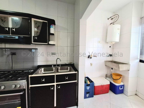 Excelente Apartamento En Venta Urb. San Jacinto, Maracay, Con Planta Electrica, Piso Bajo, 24-28825 Mv