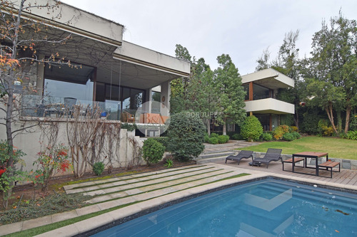 22102 - Lomas De La Dehesa/ Condominio