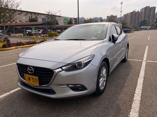 Mazda 3 2.O SPORT TOURING