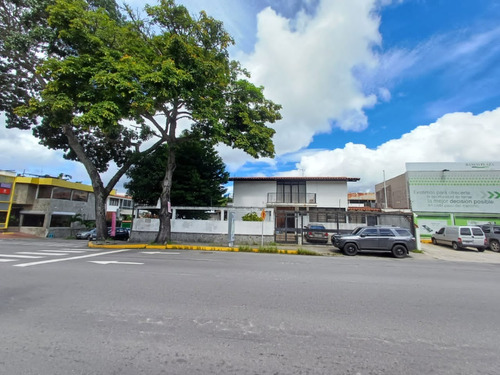 Casa Comercial En La Trinidad