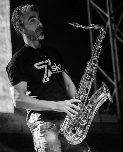 Imagen 2 de 2 de Clases De Saxo Caba Villa Del Parque / Flores