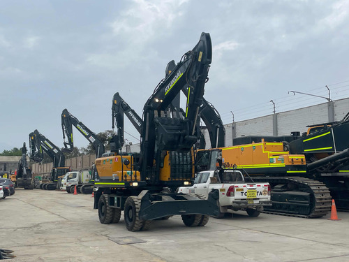 Alquiler De Excavadora Sobre Ruedas