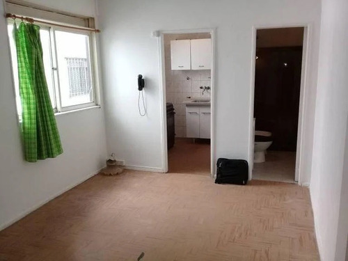 Imagen 1 de 4 de Venta De Departamento Monoambiente En Primer Piso Por Escaleras Barrio Parque Patricio