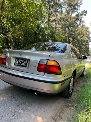 Honda Accord 2.2 Ex At