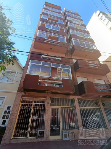 Departamento En Calle Machado 145, Excelente Zona. ¡con Gas Natural!