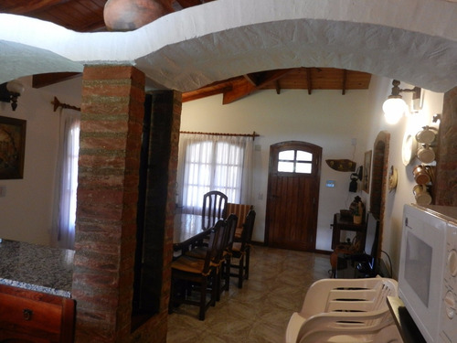 Imagen 11 de 14 de Casa / Chalet (no Duplex) Para 8 Personas La Lucila Del Mar