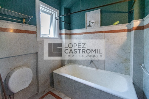 Imagen 13 de 15 de Casa Venta 8 Ambientes Belgrano Balcón Aterrazado Al Frente Todo Luz Y Sol Excelente Distribución Toilette Suite Doble Circulación Patio Lavadero Baulera Lote Propio Unica Oportunidad