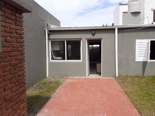 Ph En Venta - 2 Dormitorios 1 Baño - 130mts2 - La Plata