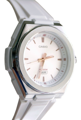 Imagen 7 de 8 de Reloj Casio Youth Analógico Lwa-300h Mujer Time Square