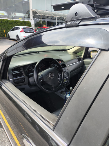 Fiat Linea 1.8 16v Absolute Flex Dualogic 4p