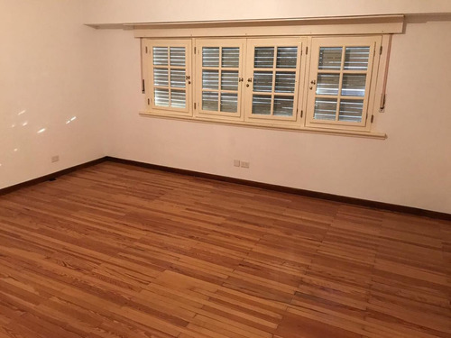 Imagen 11 de 25 de Casa En Venta 8 Ambientes Martinez