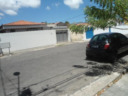 Imagem 3 de 28 de Casa Residencial À Venda, Montese, Fortaleza. - Ca0670